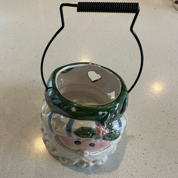 Crazy Mountain Santa candle holder with carrying handle - Picture 4 of 4